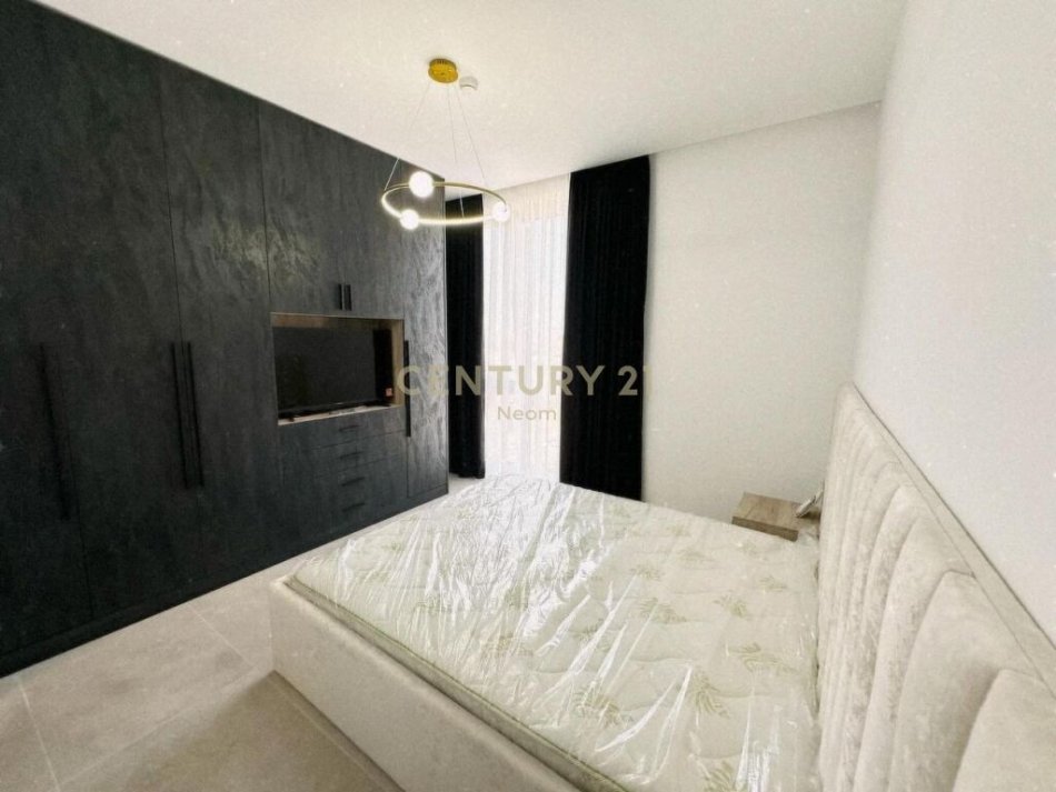 QIRA, APARTAMENT MODERN 2+1+2+POST PARKIMI , LIQENI I THATE !Neom94366