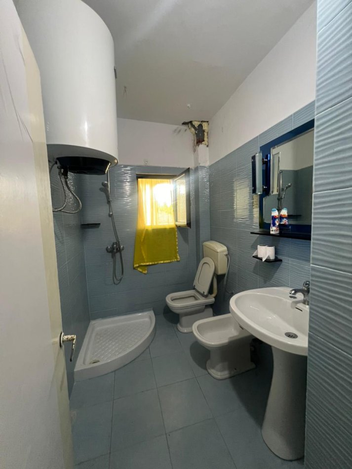 Tirane, jepet me qera apartament 2+1 Kati 3, 69 m² 400 € (21 Dhjetori)