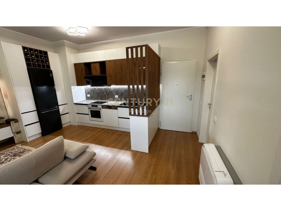 Tirane, shitet apartament 1+1 Kati 5, 64 m² (ali demi kompleksi mangalem)