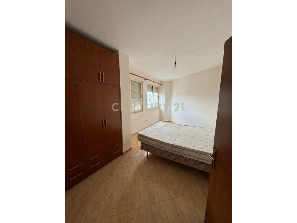 Tirane, shitet 1+1+Aneks+Ballkon Kati 8, 73 m² 73.000 € (YZBERISH)