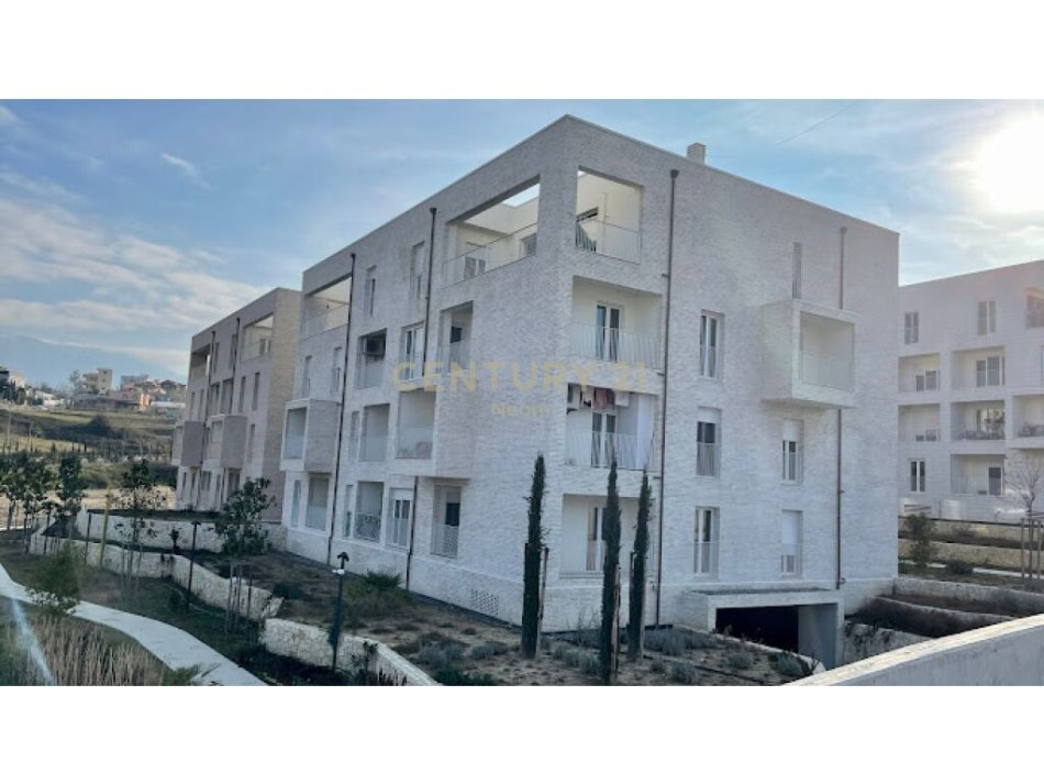 JEPET ME QERA APARTAMENT 2+1 NE NJE NGA REZIDENCAT ME TE MIRA NE ZONEN E LIQENIT TE THATE!Neom94551