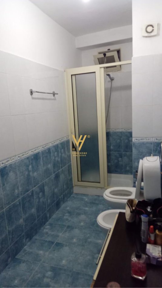Tirane, jepet me qera apartament 1+1+Aneks+Ballkon Kati 2, 51 m² 400 € (UNAZA E RE)