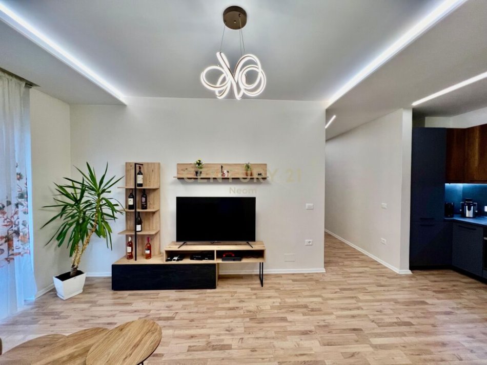 Tirane, shitet apartament 1+1 Kati 5, 71 m² 142.000 € 