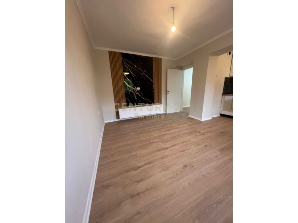 Tirane, shitet apartament 1+1 , 56 m² 87.000 € (Ferit Xhajko)