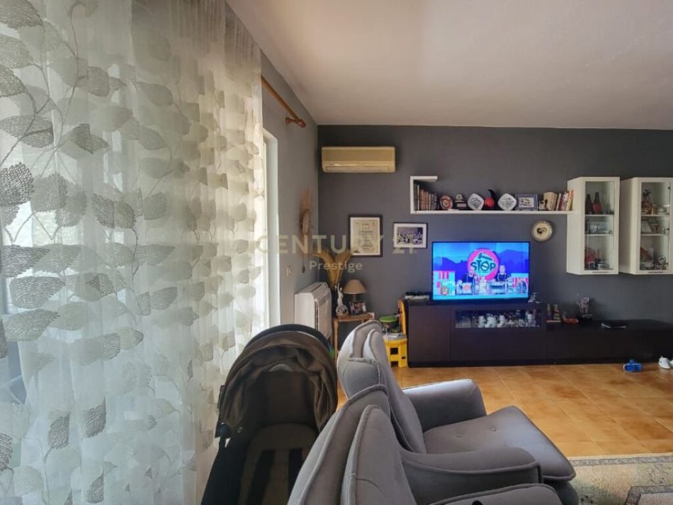 Tirane, shitet apartament 2+1 Kati 7, 134 m² 235.000 € 