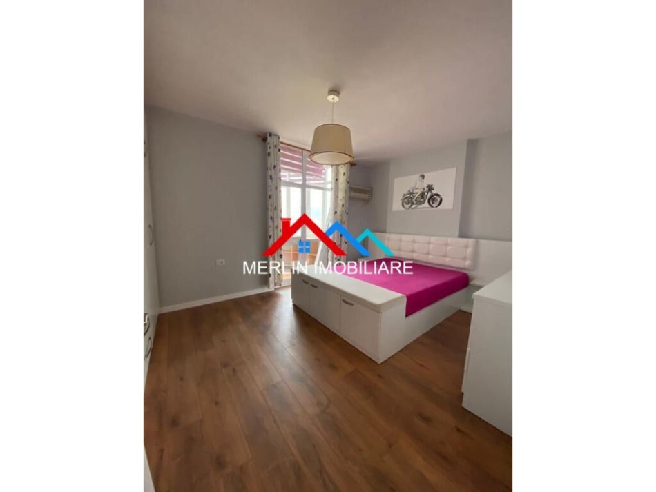 Tirane, jepet me qera apartament 2+1+Ballkon Kati 13, 125 m² 1.100 € (Bulevardi Gjergj Fishta)