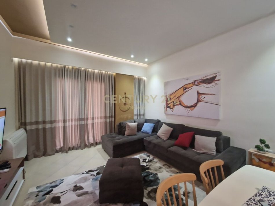 Tirane, jepet me qera apartament 1+1 , 74 m² 600 € (Bill Klinton Tirana, Albania)