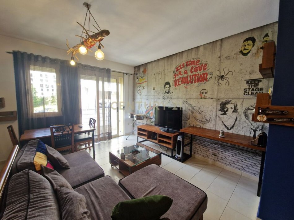 Tirane, jepet me qera apartament 1+1 Kati 2, 64 m² 520 € (Eduard Mano Tirana, Albania)