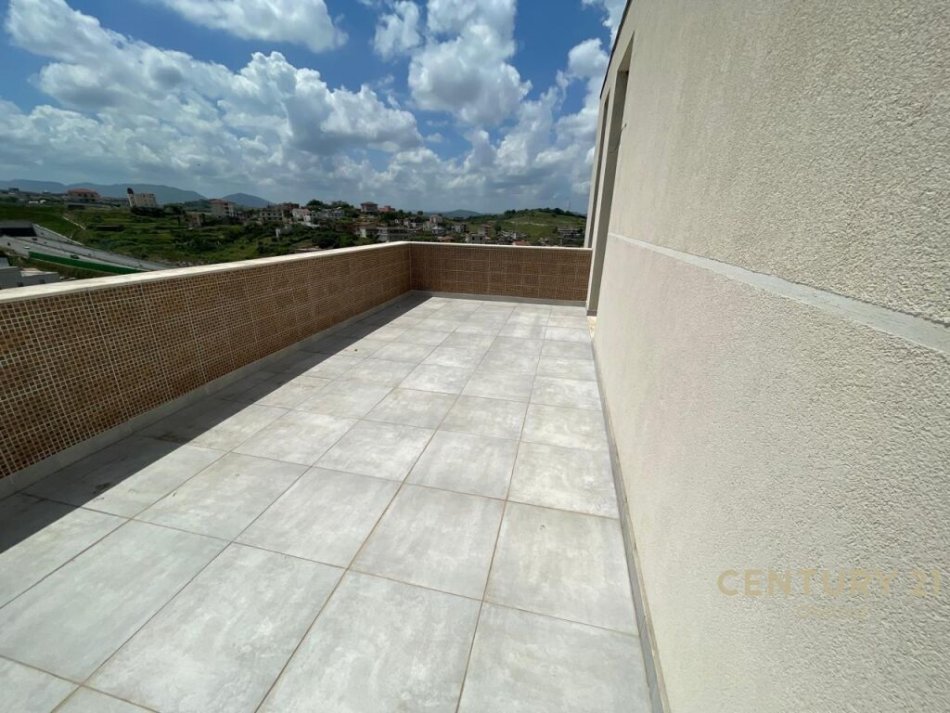 Tirane, shitet apartament 2+1+Aneks+Ballkon Kati 5, 119 m² 140.400 € (Rruga Alajdin Frasheri)