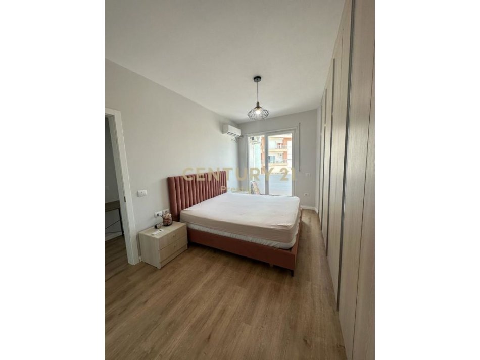 Tirane, jepet me qera apartament 2+1 Kati 4, 113 m² 530 € (LIQENI I THATE)
