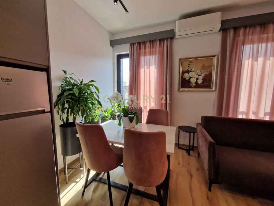 JEPET ME QIRA APARTAMENT 2+1 NE QENDER TE TIRANES !Neom94932