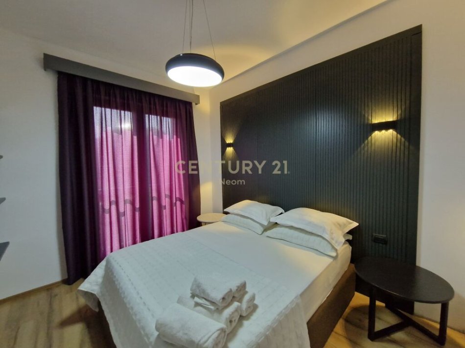 Tirane, jepet me qera apartament 2+1 Kati 4, 98 m² 1.650 € (Sheshi Skënderbej (Qendër))