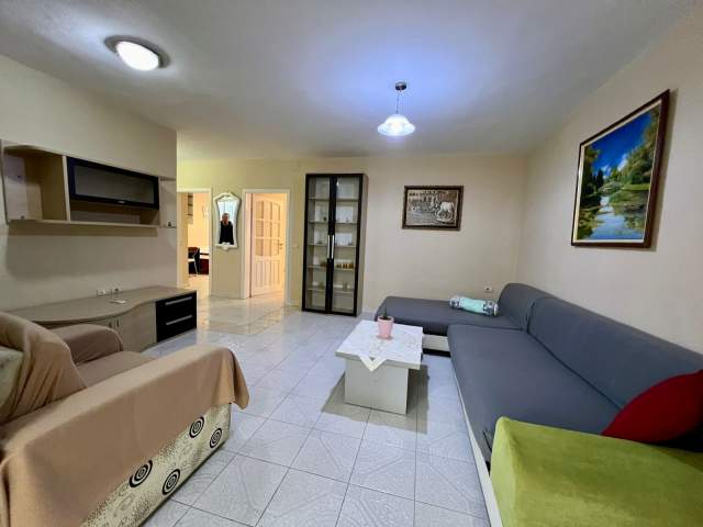 Tirane, jepet me qera apartament 2+1 Kati 2, 82 m² 450 Euro (ferik xhajko)