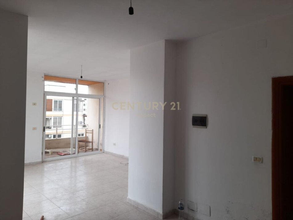 Tirane, shes apartament 1+1 Kati 9, 40 m² 66.150 € (astir)