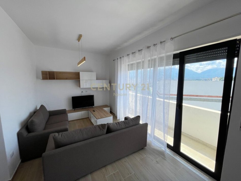 Tirane, jap me qera apartament 3+1+2 , 130 m² 750 € (Kodra e Diellit Residence)