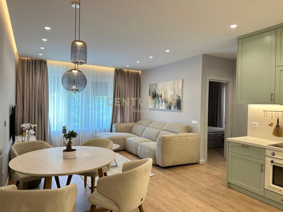Apartament modern 2+1+2+Parkim me qira te Liqeni i Thate!Neom95117
