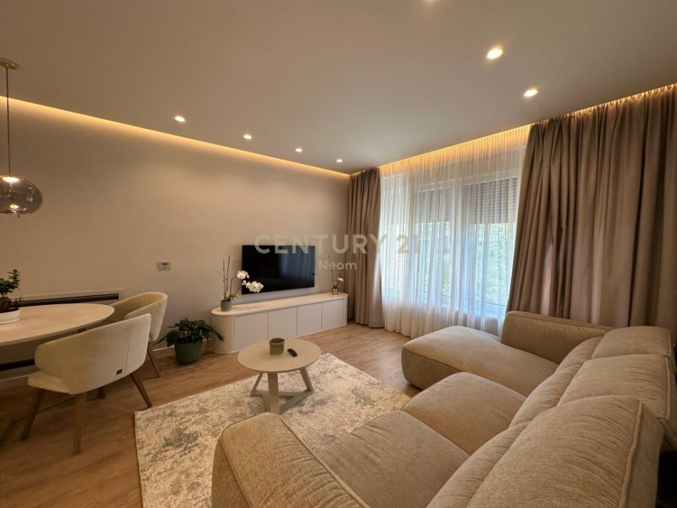 Apartament modern 2+1+2+Parkim me qira te Liqeni i Thate!Neom95117