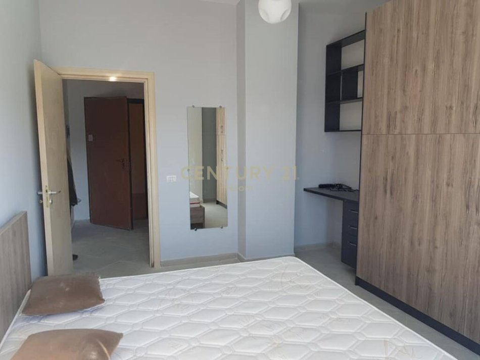 Tirane, jepet me qera apartament 1+1 Kati 4, 64 m² 450 € (Rruga Peti Tirana, Albania)