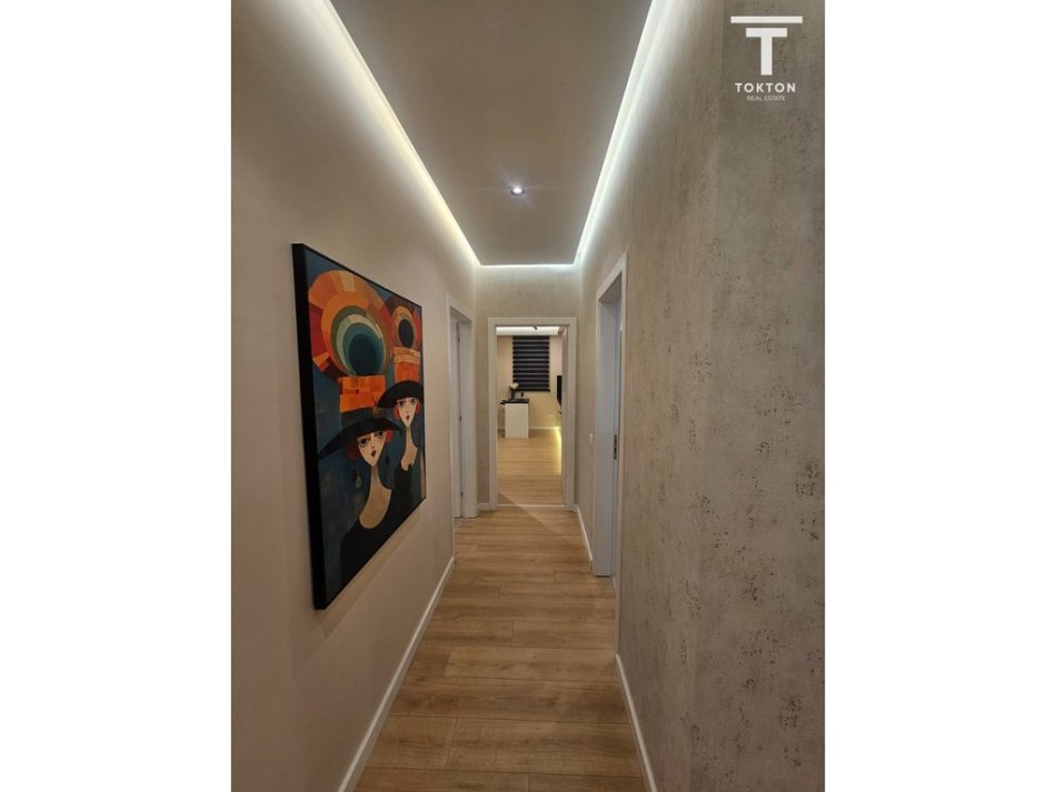 Tirane, shitet apartament 1+1+Aneks+Ballkon Kati 3, 107 m² 265.000 € (Pazari i Ri, Tiranë, TT 2171)