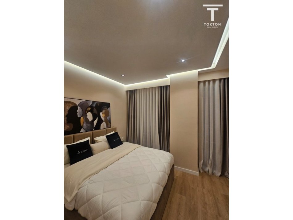 Tirane, shitet apartament 1+1+Aneks+Ballkon Kati 3, 107 m² 265.000 € (Pazari i Ri, Tiranë, TT 2171)