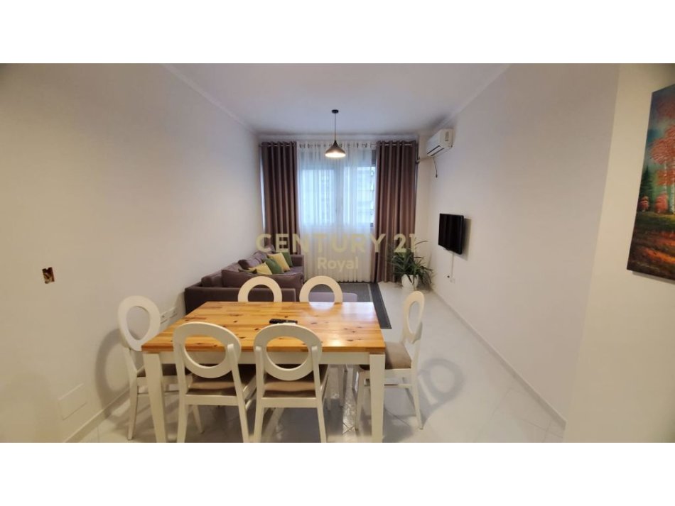 Tirane, jepet me qera apartament Kati 1, 62 m² 400 € 