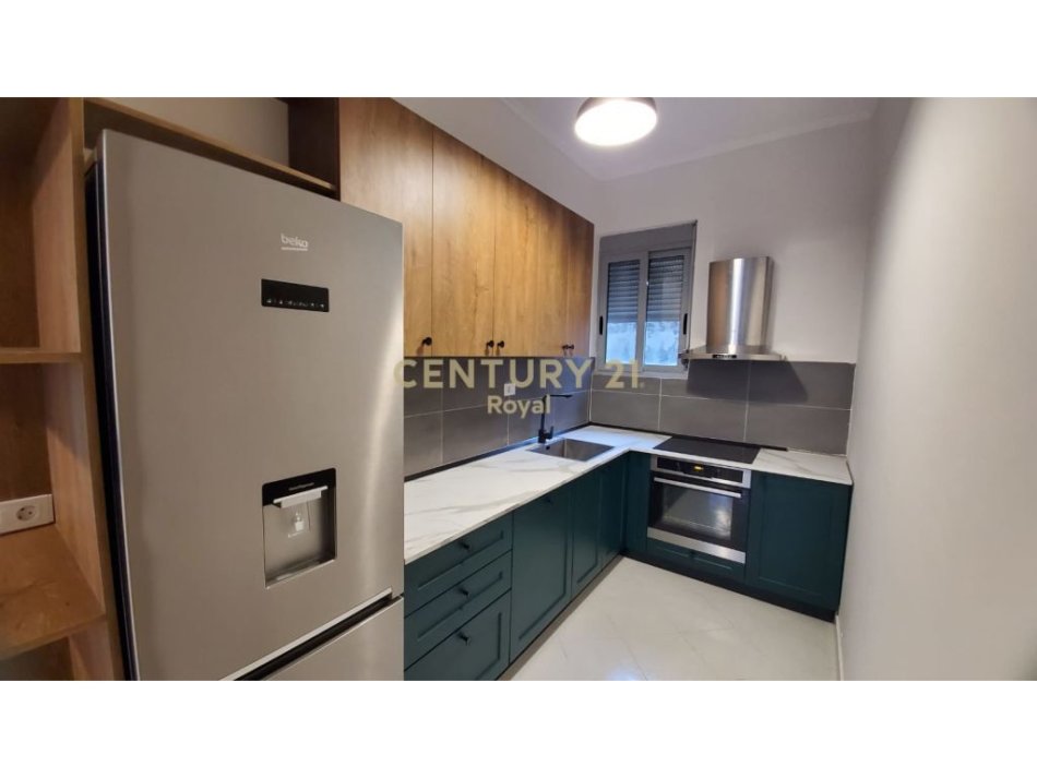 Tirane, jepet me qera apartament Kati 1, 62 m² 400 € 