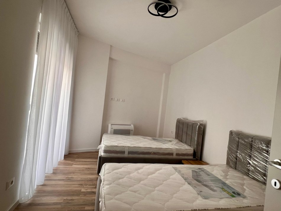 Tirane, jepet me qera apartament 2+1 Kati 2, 100 m² 800 € (Bulevardi i Ri , Rr. Jordan Misja)
