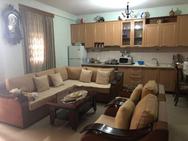 Tirane, shitet apartament 2+1+BLK Kati 3, 105 m² 151.000 Euro (rruga Ali Dem)