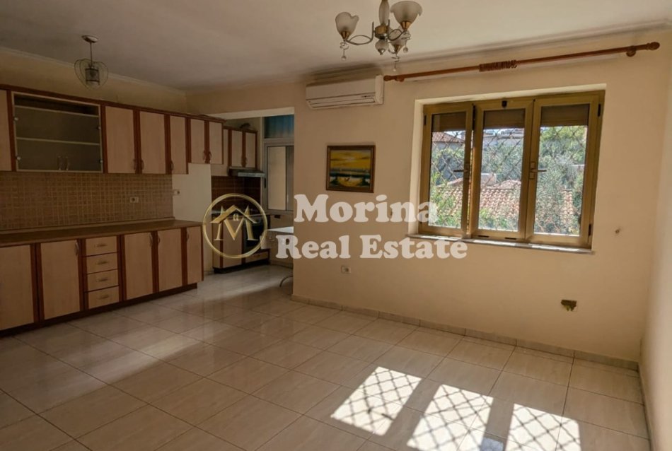 Tirane, shitet apartament 1+1 Kati 1, 56 m² 129.000 € (Rruga Mihal Grameno/Shkolles se Baletit)