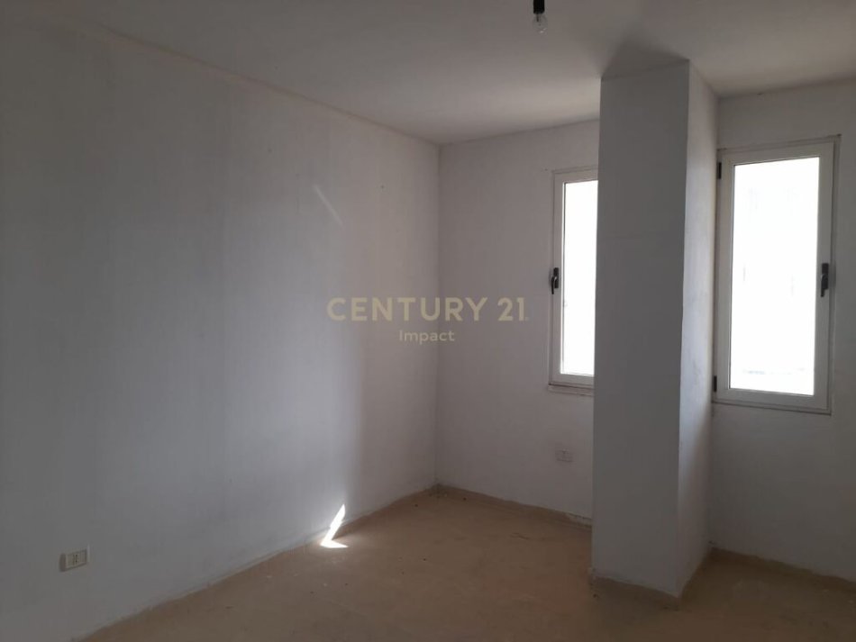 Tirane, shitet apartament 2+1 Kati 8, 95 m² 105.000 € (astir)