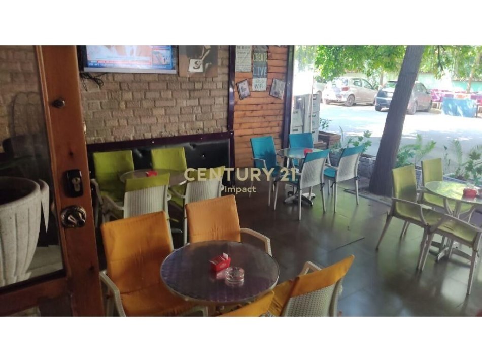 Tirane, jepet me qera ambjent biznesi Kati 0, 100 m² 1.000 € (PERBALLE HARRY FULTZ, Rruga Mine Peza)