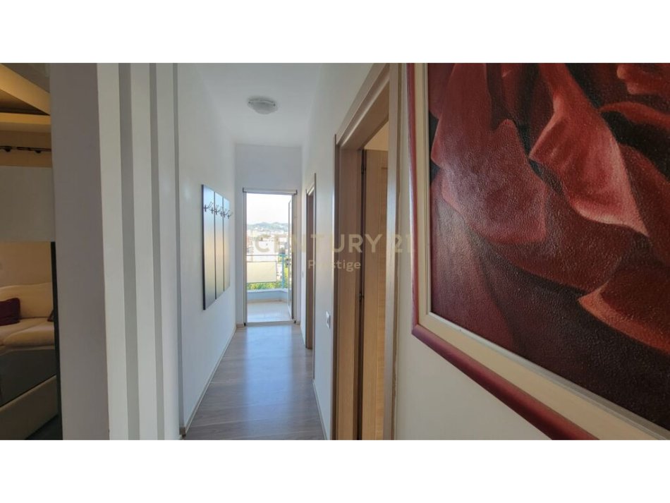 Tirane, shitet apartament 2+1+Ballkon Kati 9, 119 m² 220.000 € (ish ekspozita)
