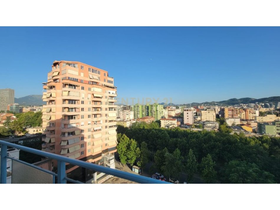 Tirane, shitet apartament 2+1+Ballkon Kati 9, 119 m² 220.000 € (ish ekspozita)