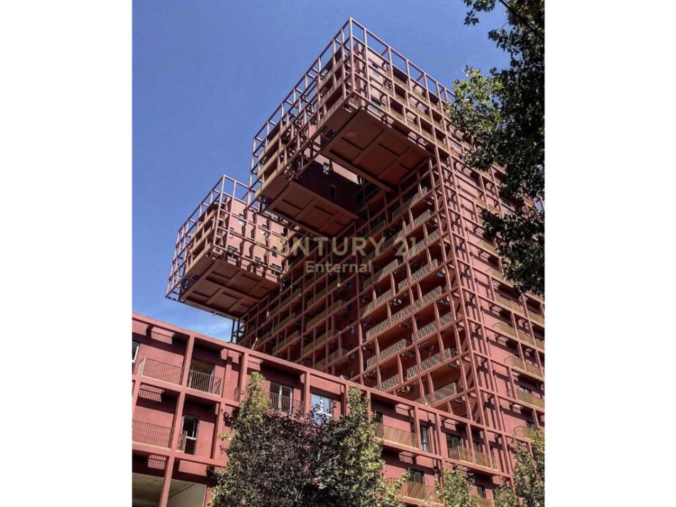 Tirane, jepet me qera ambjent biznesi Kati 1, 133 m² 2.400 € (Rruga e Kavajes)