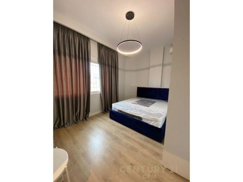 Tirane, jepet me qera apartament 2+1+Ballkon Kati 1, 75 m² 600 € (21 Dhjetori)