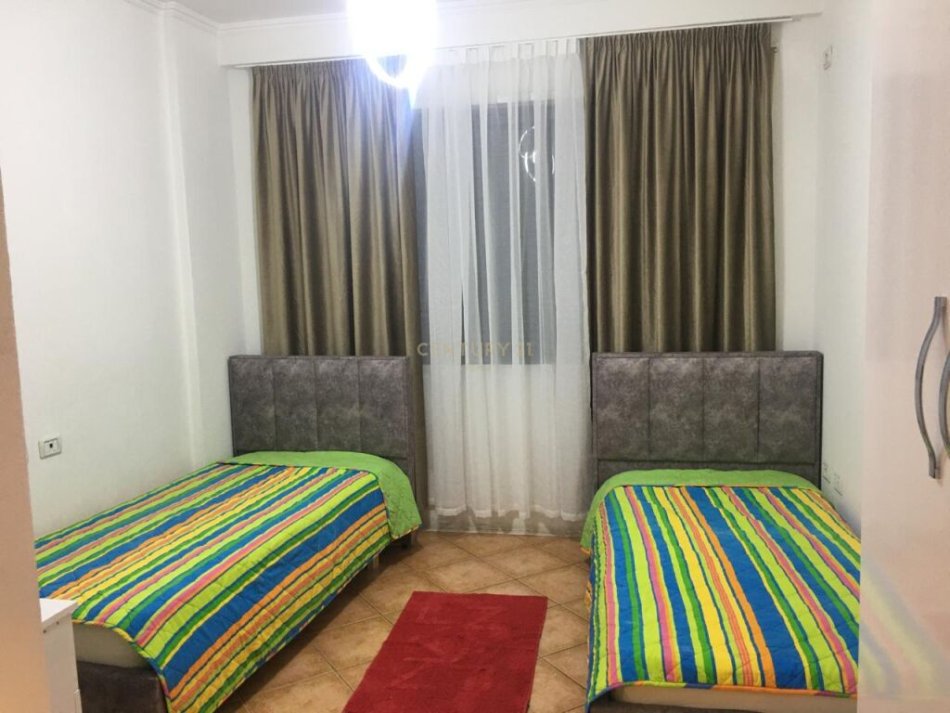 Tirane, jepet me qera apartament 2+1 Kati 1, 107 m² 500 € 