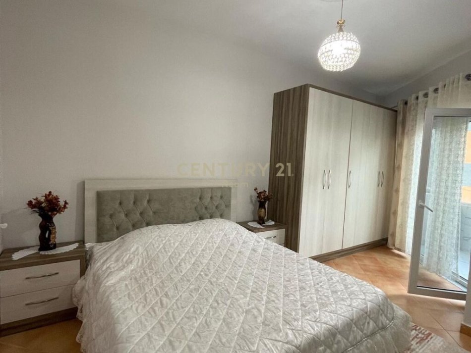 Tirane, jepet me qera apartament 1+1 Kati 1, 63 m² 400 € (Rruga Dalip Topi, Fresku)