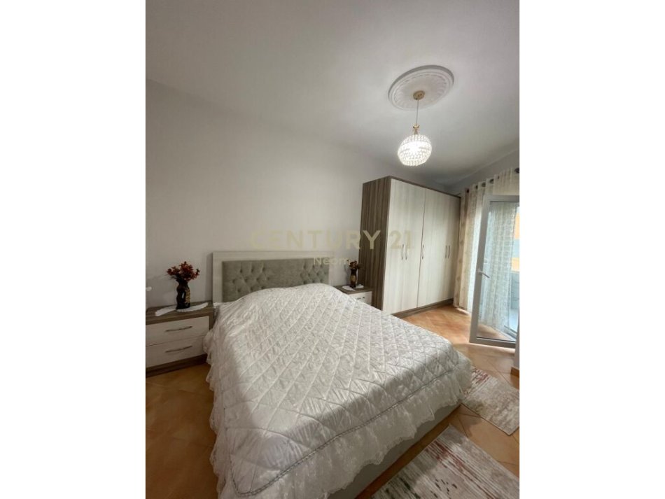 Tirane, jepet me qera apartament 1+1 Kati 4, 75 m² 500 € (Liqeni i Thatë)