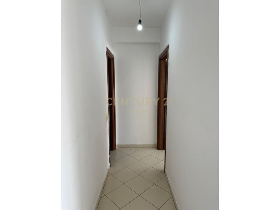 Tirane, shitet apartament 2+1 Kati 5, 96 m² 135.001 € 