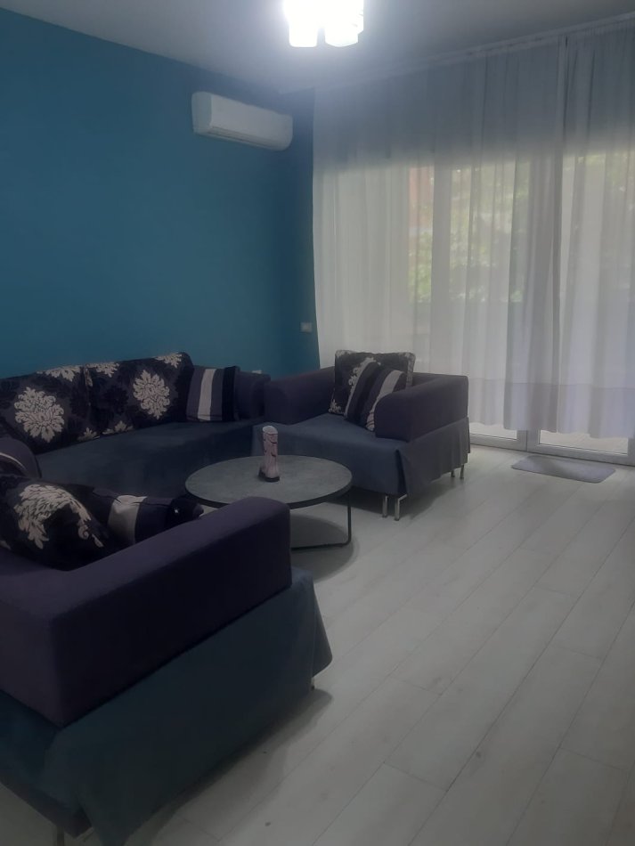 Tirane, jepet me qera apartament 1+1 Kati 3, 70 m² 600 € (rruga e elbasanit)