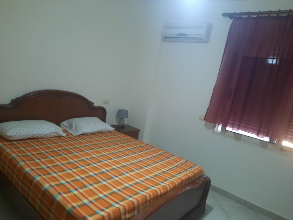 Durres Plazh, jepet me qera apartament 1+1+Ballkon, Kati 5, 65 m2 270 € (Pacarsia Plazh-Durres)