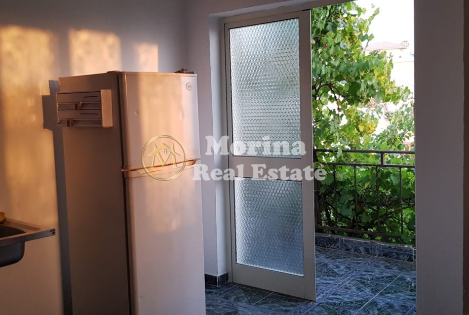 Tirane, jepet me qera shtepi 2+1 Kati 2, 80 m² 380 € (Qytet Studenti)