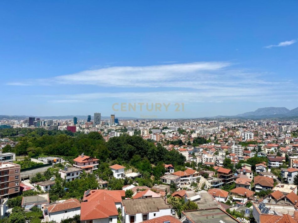 Tirane, shitet apartament 2+1 Kati 5, 138 m² 250.000 € (sauk)