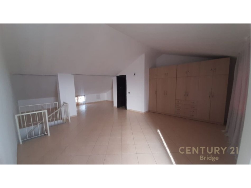 Tirane, jepet me qera apartament 2+1 Kati 5, 65 m² 400 € (Fresku)