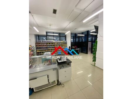 Tirane, jepet me qera ambjent biznesi Kati 0, 100 m² 850 € (Arkitekt Kasemi)