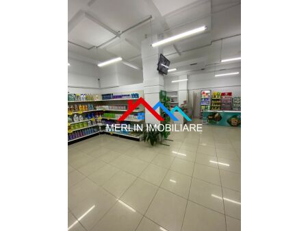 Tirane, jepet me qera ambjent biznesi Kati 0, 100 m² 850 € (Arkitekt Kasemi)