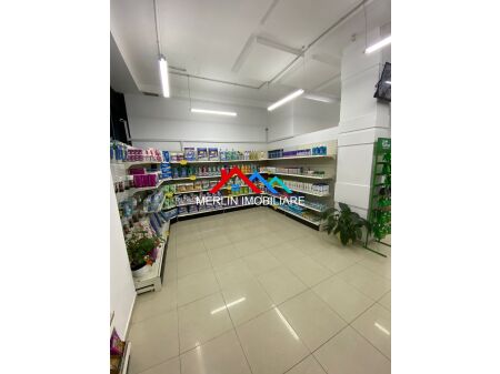 Tirane, jepet me qera ambjent biznesi Kati 0, 100 m² 850 € (Arkitekt Kasemi)