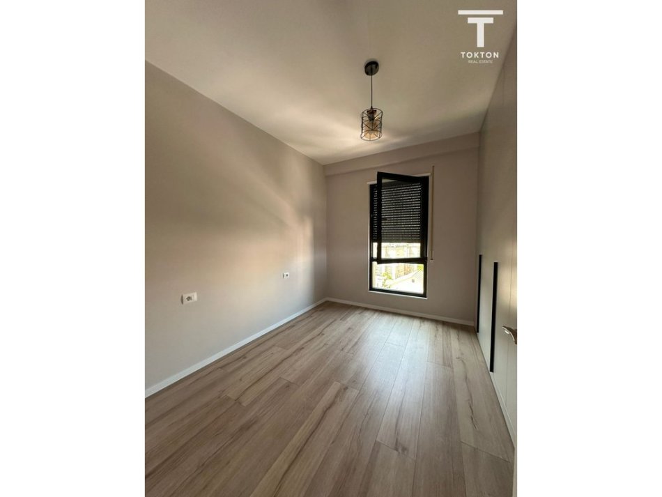 Tirane, jepet me qera apartament 2+1 Kati 4, 103 m² 1000 € (Rezidenca Erli, Rruga Xhanfize Keko, Porcelan, Tiranë, TT 2182)
