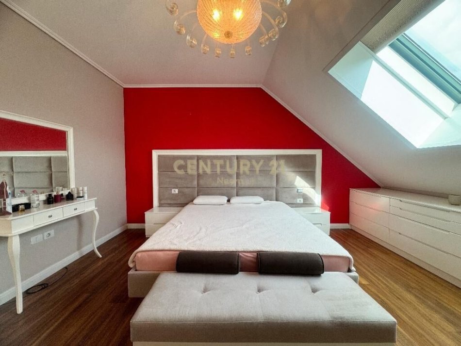 Shitet Duplex luksoz 2+1+2 Liqeni i thate. Neom96187