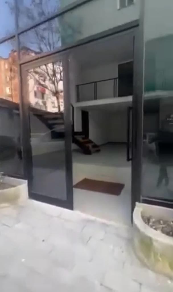Tirane, jepet me qera ambjent biznesi Kati 0, 250 m² 3.000 Euro (JERONIM DE RADA)